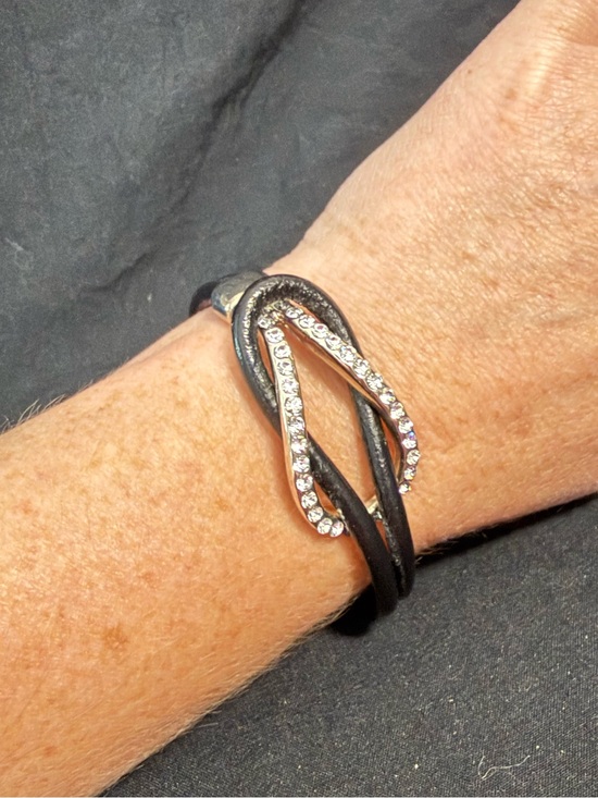 Jewelry - Magnetic Rhinestone Interlocking Cord Bracelet Black/Silver